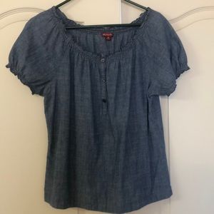 Short sleeve denim blouse.